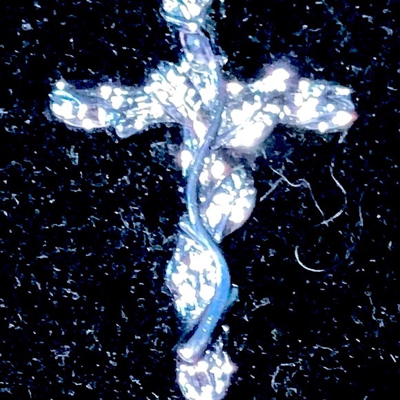 Sterling Silver Cross w/Rose on it! - Picture 2 of 2